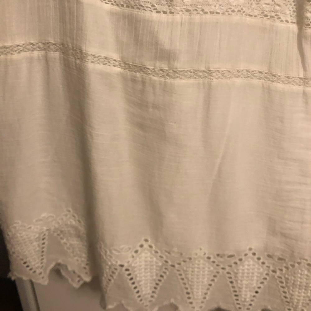 Beautiful white cotton & lace dress - Picture 4 of 6